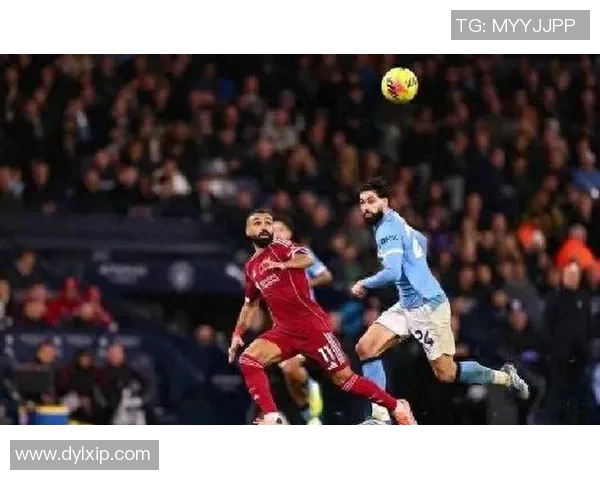 利物浦与巴萨激战回顾球迷热议经典对决与战术较量